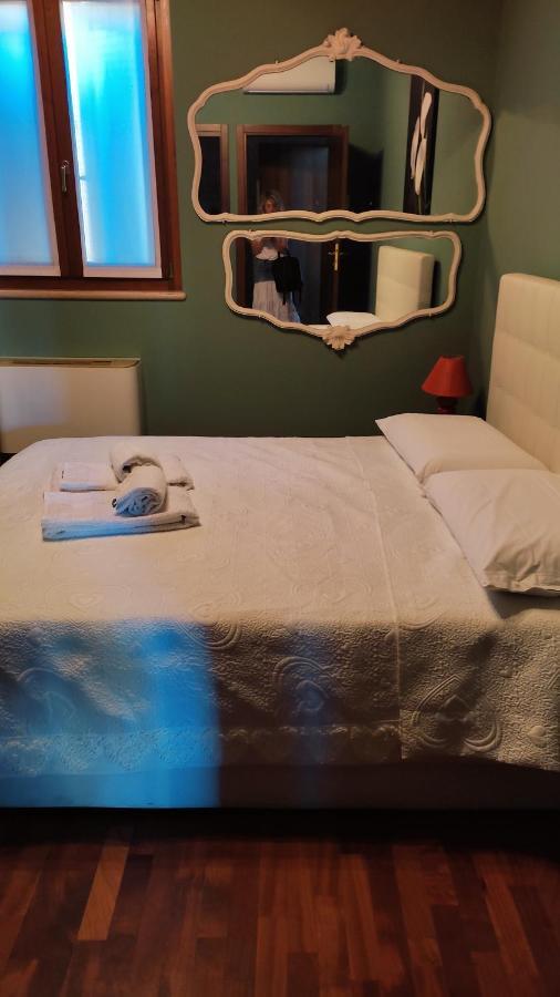 Casa Elisabetta Lejlighed Peschiera del Garda Eksteriør billede